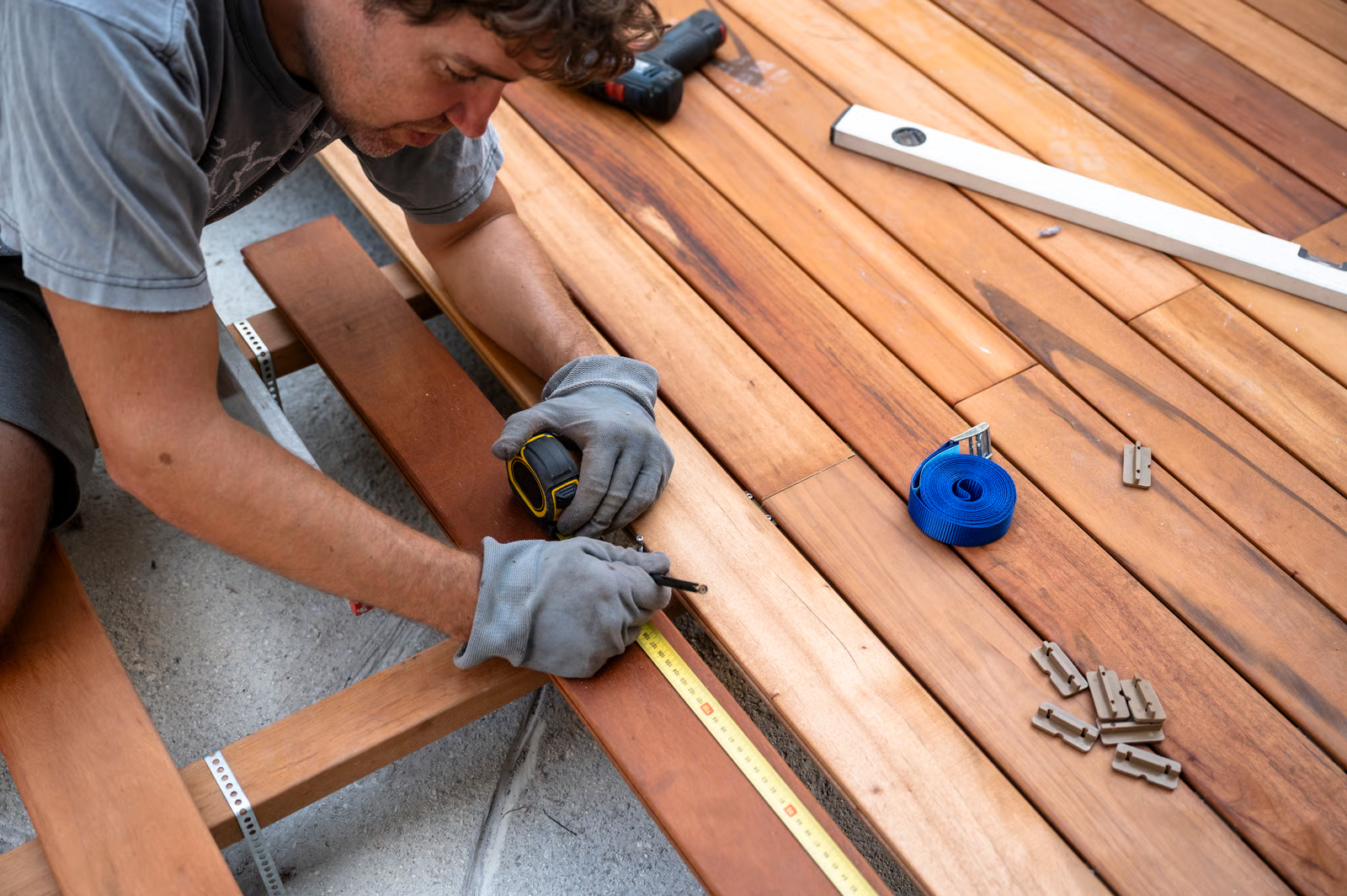 How Much Does It Cost to Build a Deck